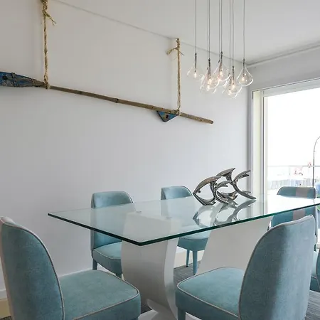 Dom Dinis Beach Apartment *