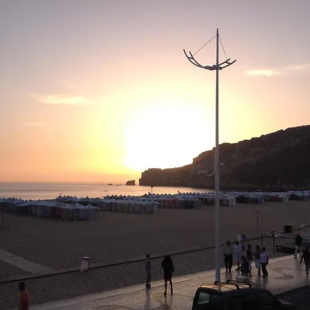 Dom Dinis Beach Apartment Nazaré